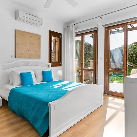 Apartman 2 Bedroom Asulon With Communal Pools, Aphrodite Hills *