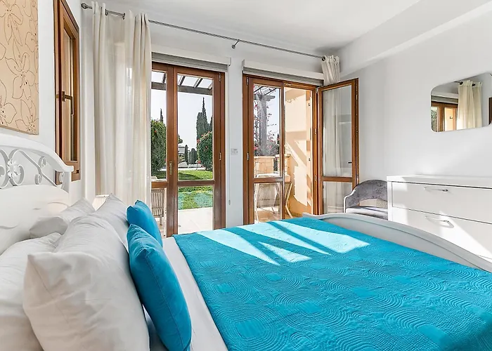 2 Bedroom Asulon With Communal Pools, Aphrodite Hills Διαμέρισμα Κούκλια