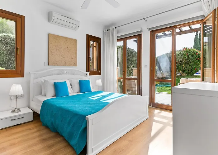 Διαμέρισμα 2 Bedroom Asulon With Communal Pools, Aphrodite Hills *