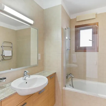 2 Bedroom Asulon With Communal Pools, Aphrodite Hills Διαμέρισμα