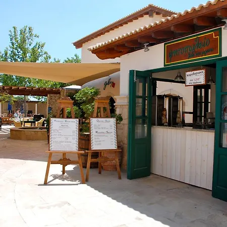 2 Bedroom Asulon With Communal Pools, Aphrodite Hills Lejlighed Kouklia