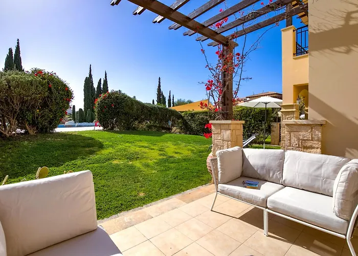 Lägenhet 2 Bedroom Asulon With Communal Pools, Aphrodite Hills