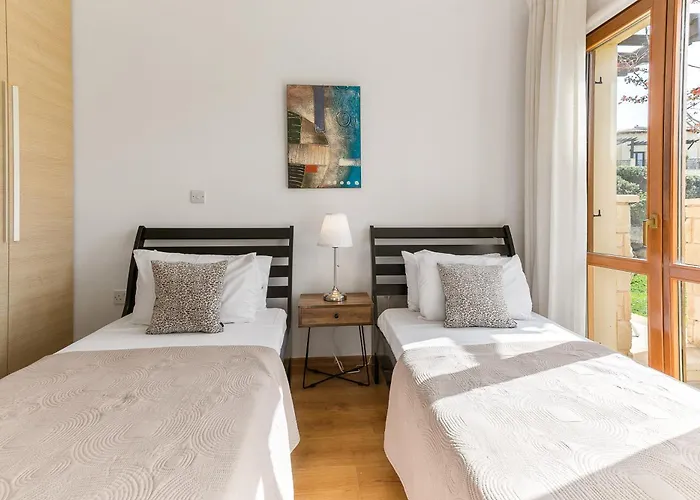 2 Bedroom Asulon With Communal Pools, Aphrodite Hills Kouklia