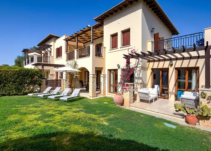 2 Bedroom Asulon With Communal Pools, Aphrodite Hills